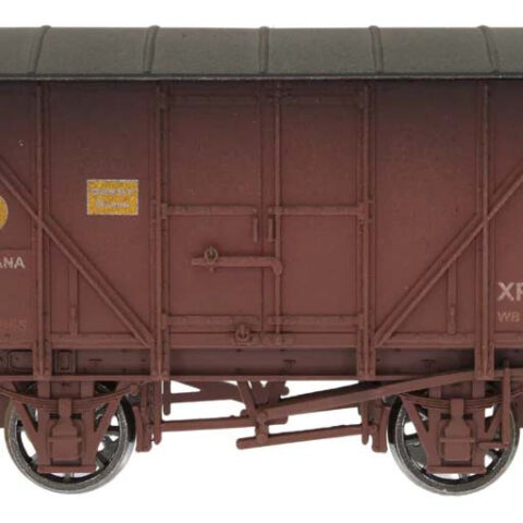 Banana Van Fyffes Bauxite B881955 Weathered